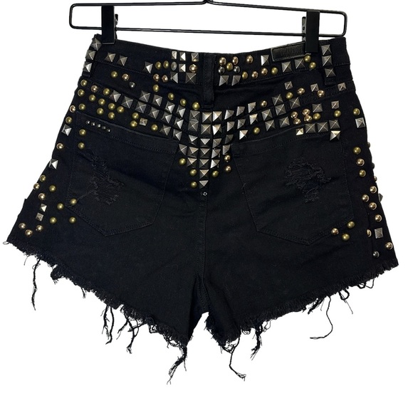 BLANK NYC Heavy Studded Destroyed Hi-Rise Denim Black Raw Hem Shorts Size 28 - Picture 3 of 10
